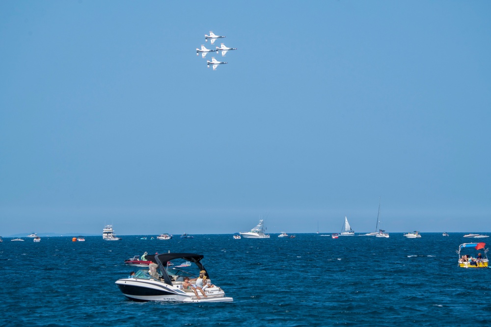 Thunderbirds perform at National Cherry Festival