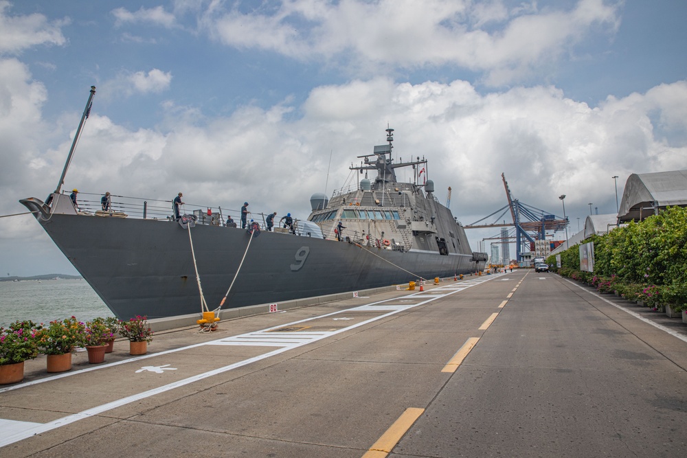 USS LITTLE ROCK ARRIVES IN CARTAGENA