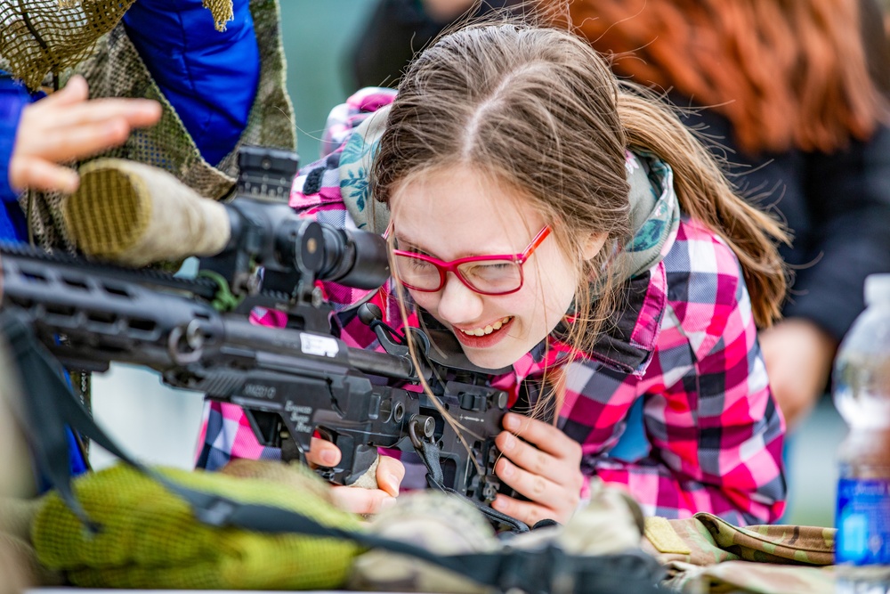 Paratroopers Spend Afternoon with Orphans
