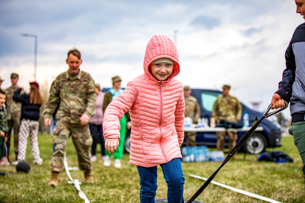 Paratroopers Spend Afternoon with Orphans