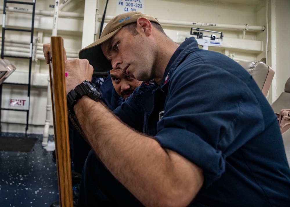 Sailors Conduct Enlisted Leadership Development Course Aboard USS John Finn (DDG 113)