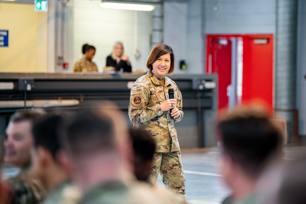 CMSAF visits 501st CSW
