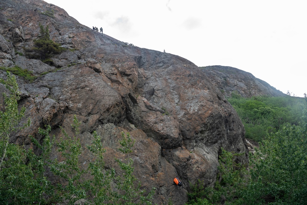 3rd ASOS special warfare Airmen test mountaineering skills in Alaska
