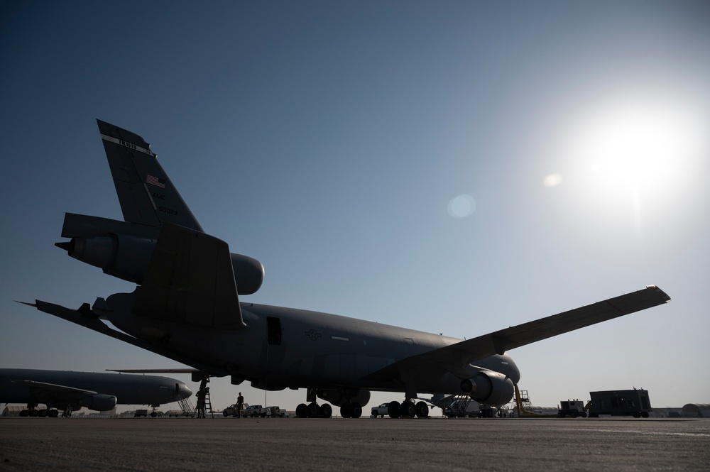 USAF, Israeli Defense Forces conduct in-flight refueling operations together