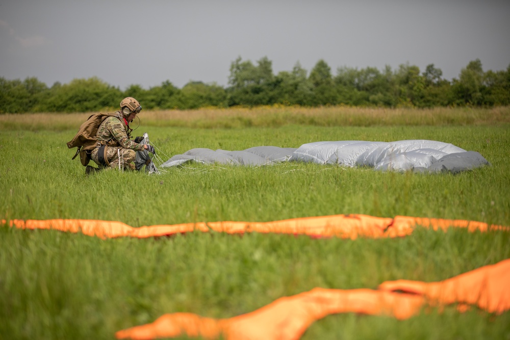 10th Special Forces Group Military Free-Fall in Bosnia-Herzegovina