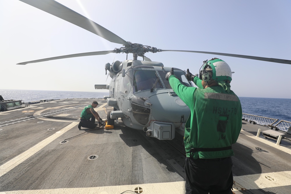 HSM 79 Performs Maintenance Onboard USS Paul Ignatius