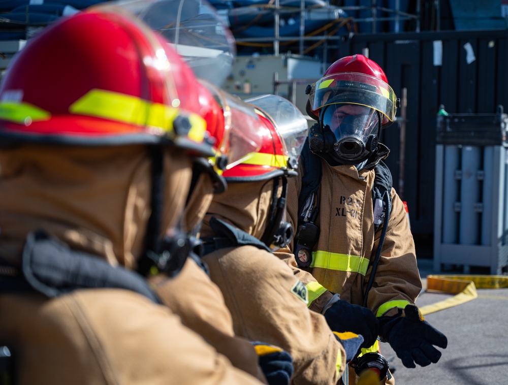 USS Bulkeley (DDG 84) Shipboard Firefighting Drill