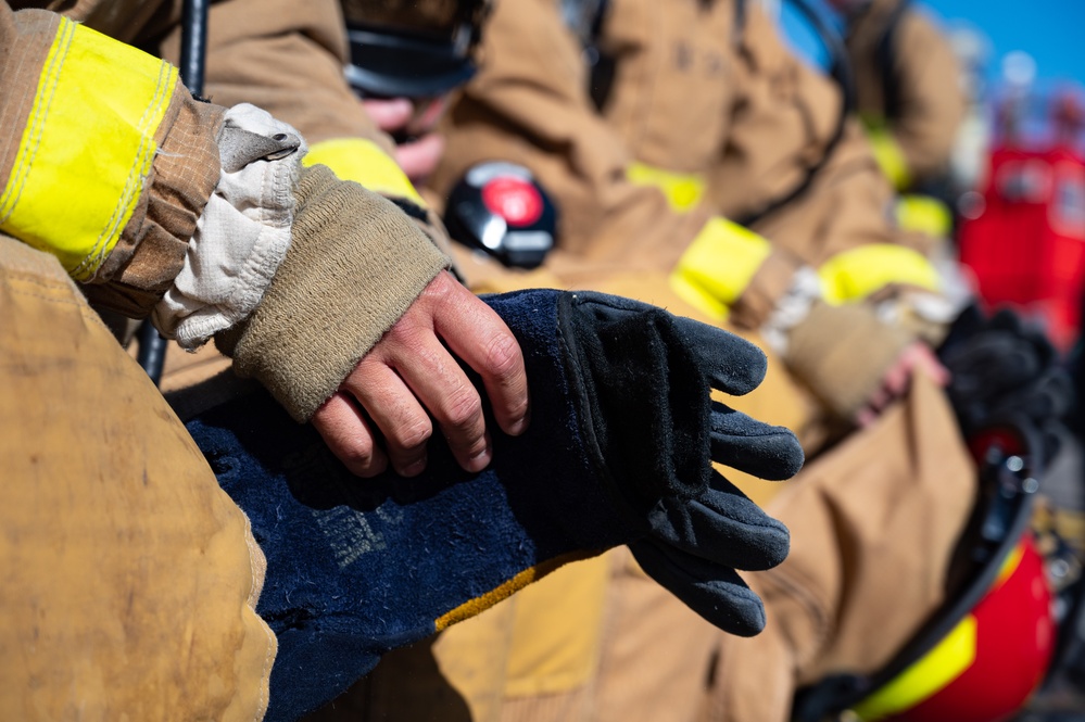 USS Bulkeley (DDG 84) Shipboard Firefighting Drill