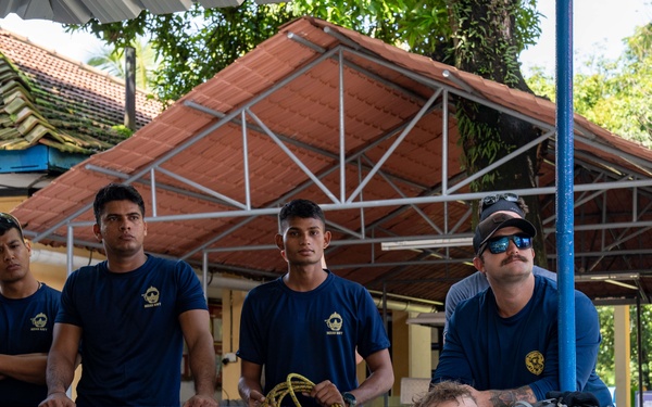 MDSU, Indian Navy Participate In SALVEX