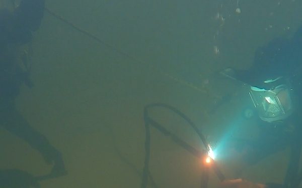 MDSU, Indian Navy Participate In SALVEX