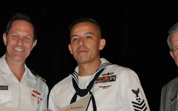 USS Essex Sailor receives the 2022 Honorable J. William Middendorf II Award
