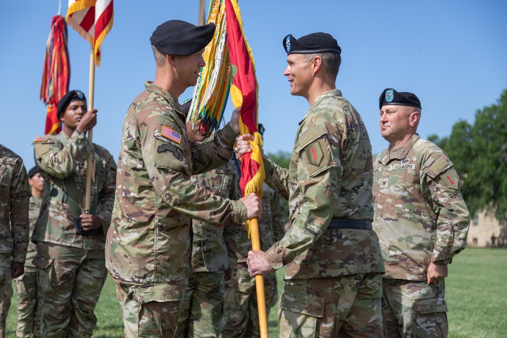 DIVARTY Change of Command