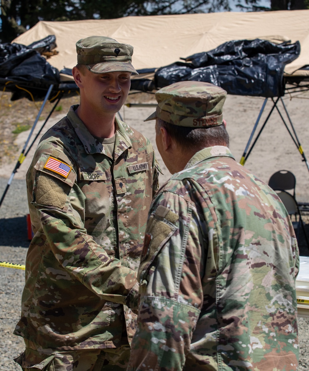 Oregon TAG Visits Joint Army, Air CERFP Exercise