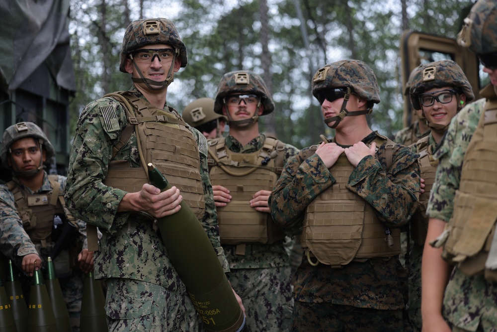 Midshipmen Artillery Familiarization