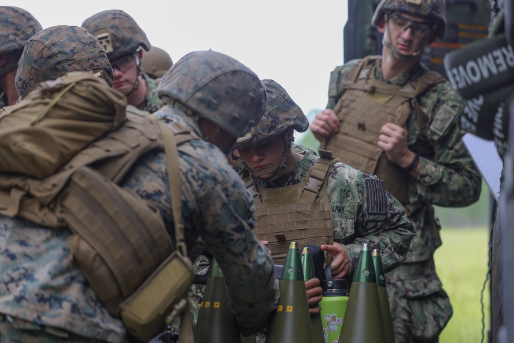 Midshipmen Artillery Familiarization