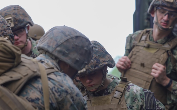 Midshipmen Artillery Familiarization