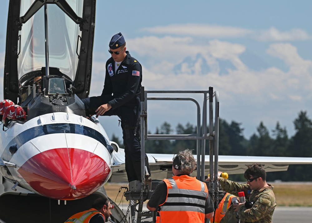 JAWE Preparation Day 3: Thunderbird #8 Arrival
