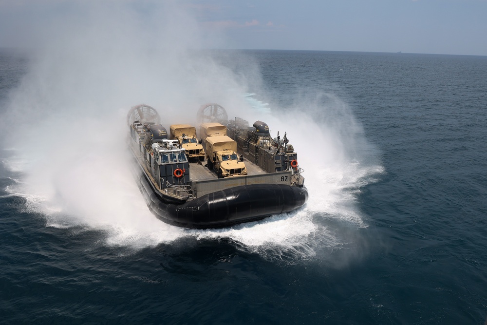 USS Bataan Loads LCAC