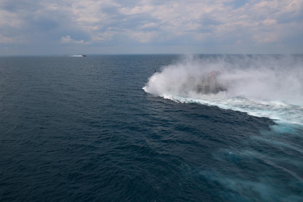 USS Bataan Loads LCAC