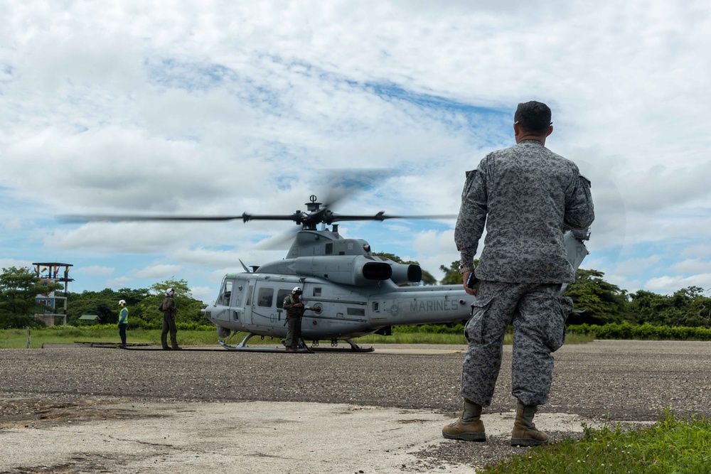 UNITAS 2023: UH-1Y Venom Landing