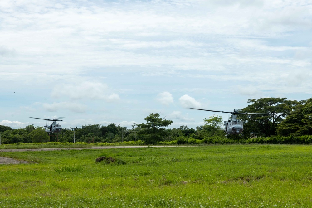 UNITAS 2023: UH-1Y Venom Landing