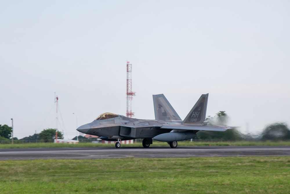 Raptors, PAF bring the thunder