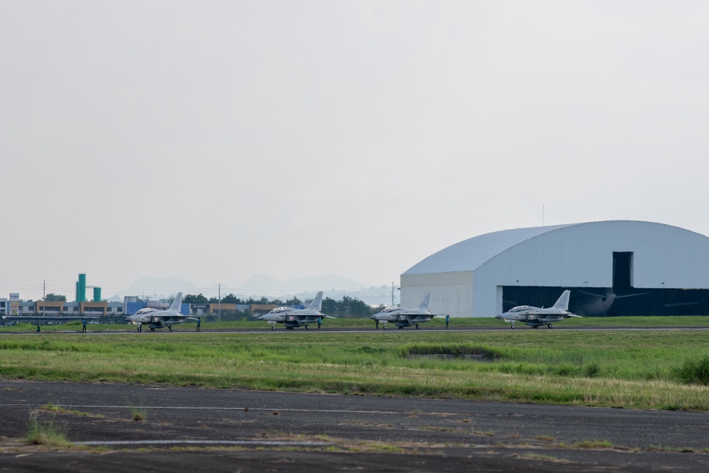 Raptors, PAF bring the thunder
