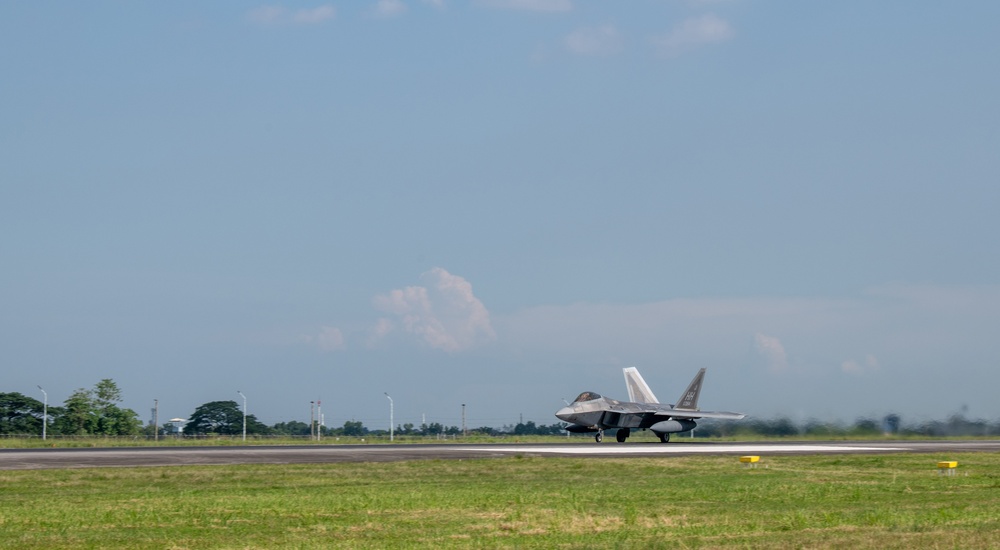 Raptors, PAF bring the thunder