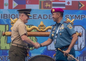 PACIFIC AMPHIBIOUS LEADERS STRENGTHEN RELATIONSHIPS, MODERNIZE FORCE