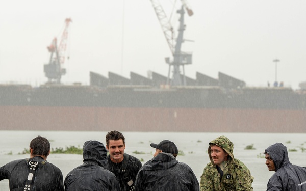 MDSU, Indian Navy Participate In SALVEX