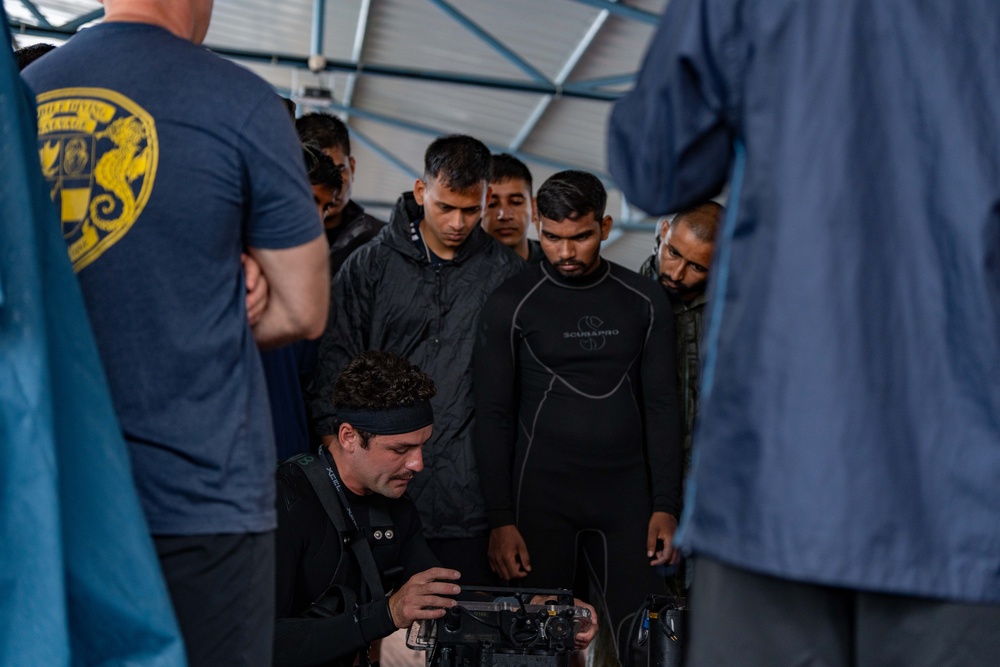 MDSU, Indian Navy Participate In SALVEX