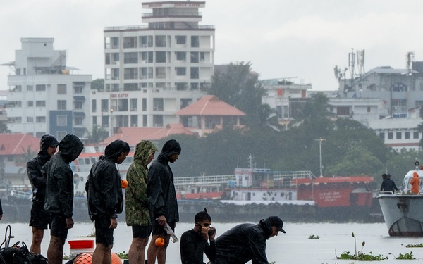 MDSU, Indian Navy Participate In SALVEX