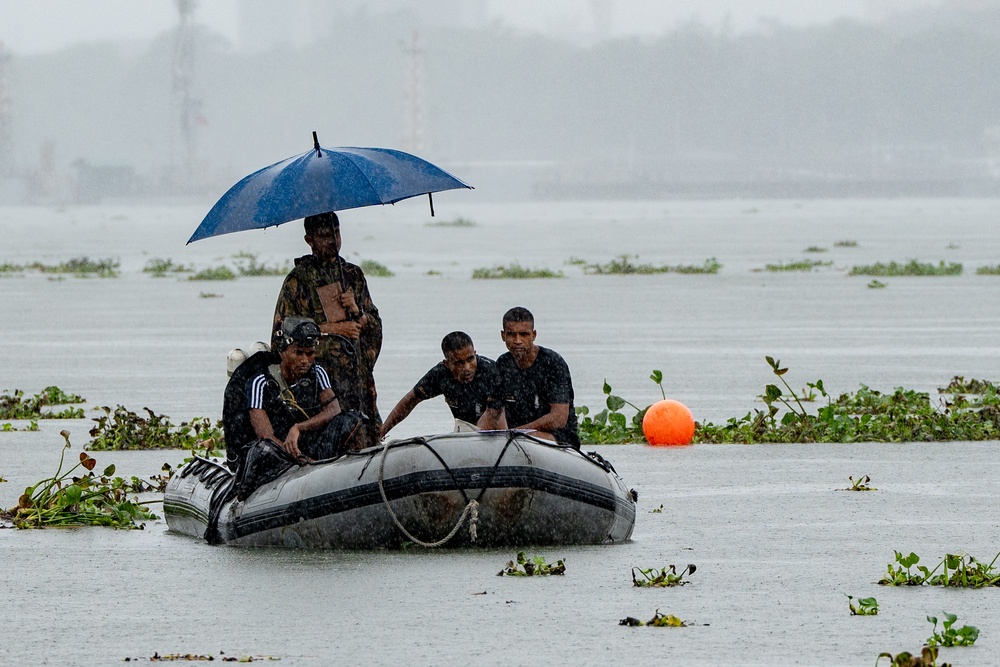 MDSU, Indian Navy Participate In SALVEX