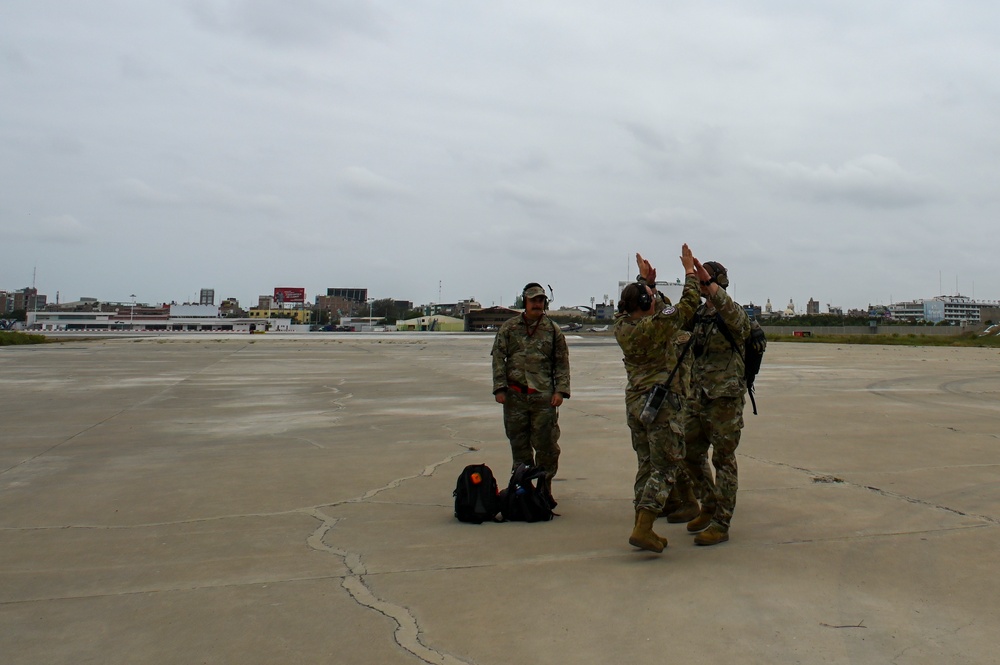 Aerial Porter trains to marshal aircraft