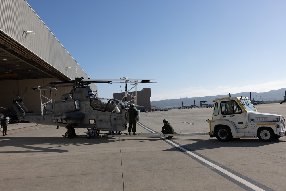 HMLA-367 Loads Aircraft on to C5