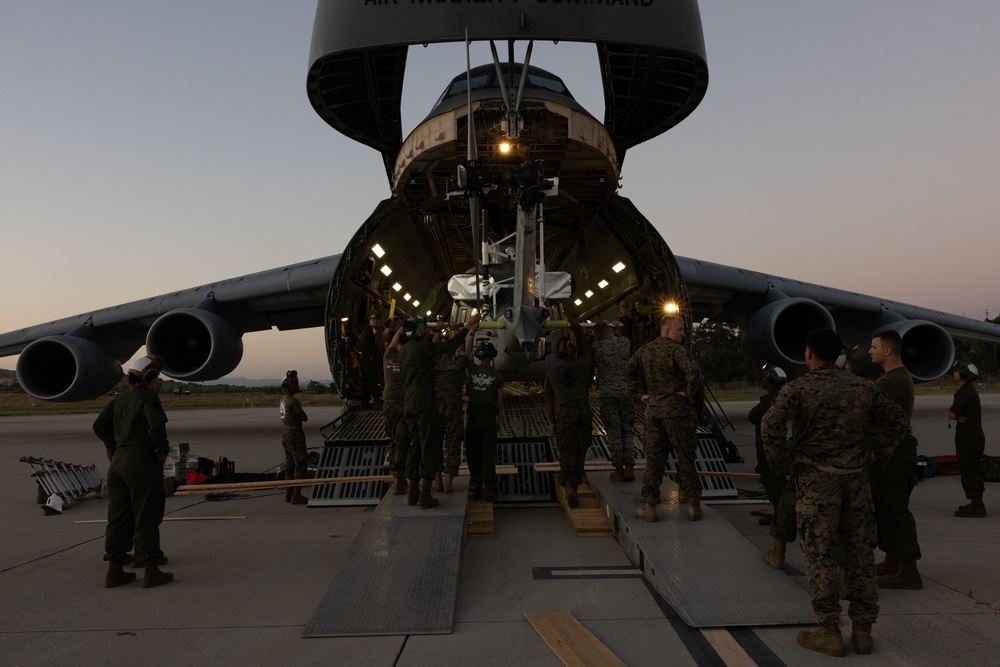 HMLA-367 Loads Aircraft on to C5