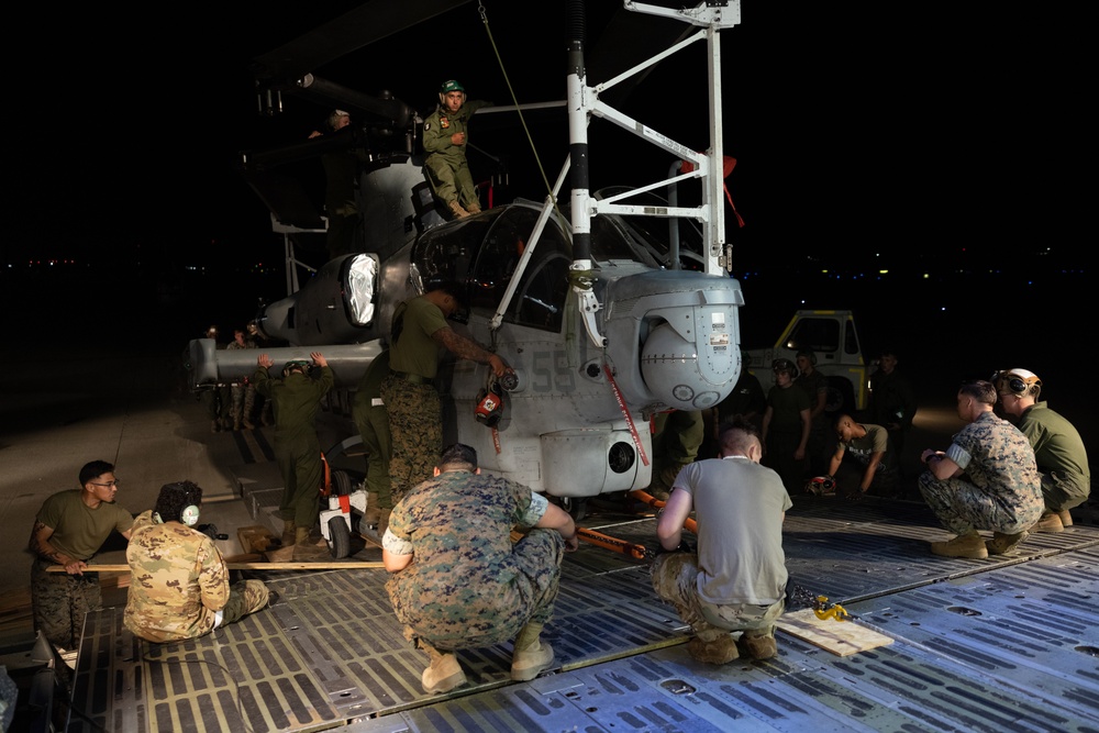 HMLA-367 Loads Aircraft on to C5