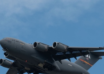 97 AMW demo team flies into Tinker