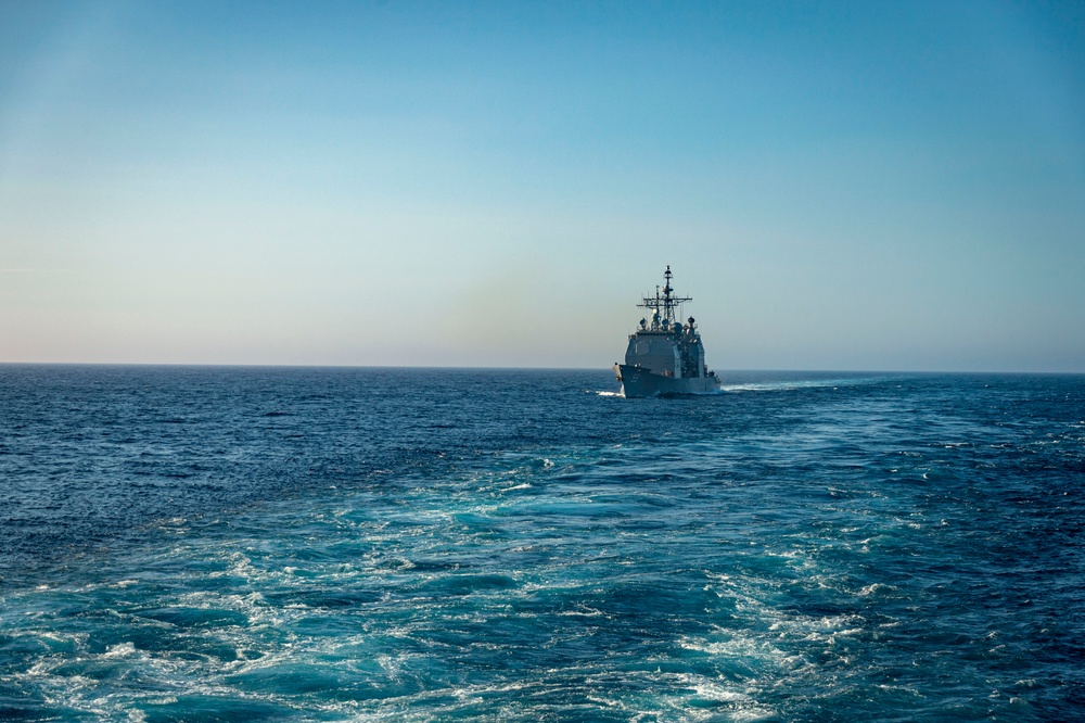 USS Carl Vinson (CVN 70) Fueling-at-sea