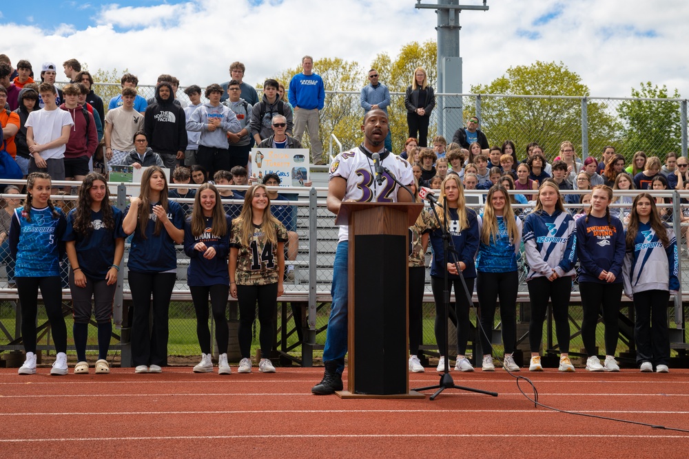 Connecticut Army National Guard aids in creation of CT's first high school girls flag