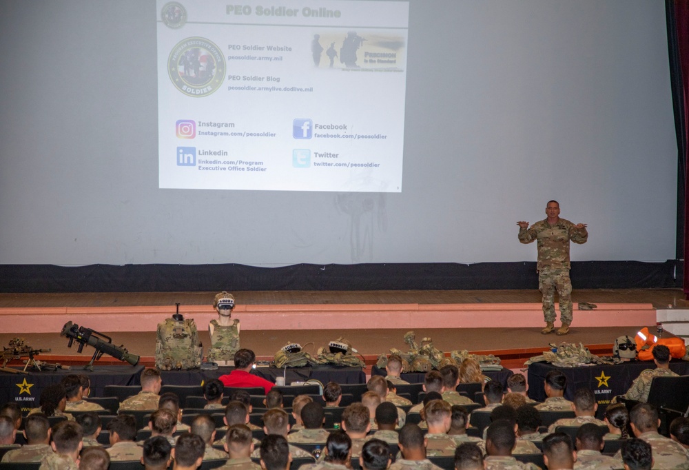 The Field of the Future: PEO Soldier Demos New Equipment at 25th ID