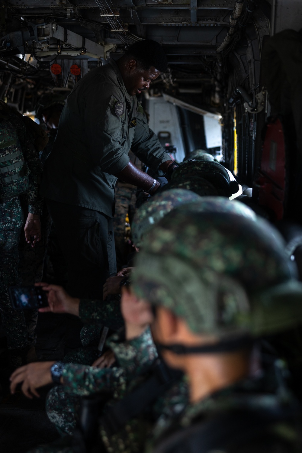 U.S., Philippine Marines train with Ospreys