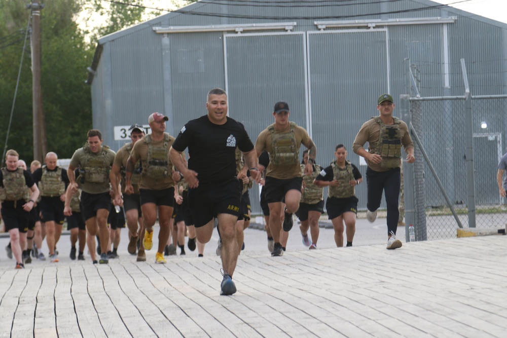 10th Mountain Division HHBN Soldiers compete for the gauntlet