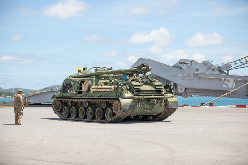 U.S. Army Soldiers from the 1st Battalion, 161stt Infantry, Washington National Guard unload an M-88A1 Bergepanzer Recovery Tank