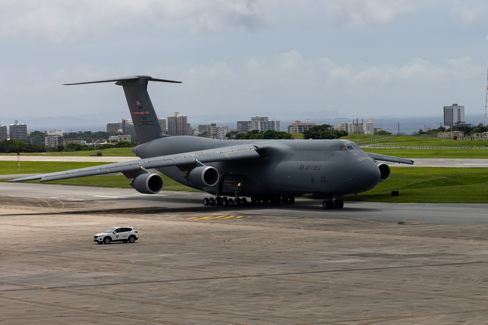 MASA 23: Aircraft inside Aircraft | C-5 Super Galaxy Transports H-1s to the Philippines