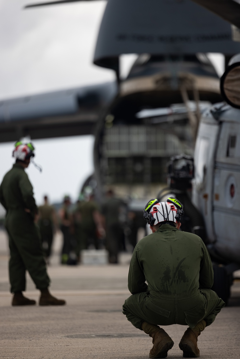 MASA 23: Aircraft inside Aircraft | C-5 Super Galaxy Transports H-1s to the Philippines