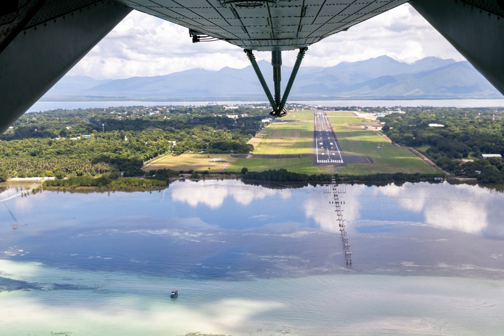 VMM 163 (Reinforced) CH-53E Familiarization Flights in Philippines