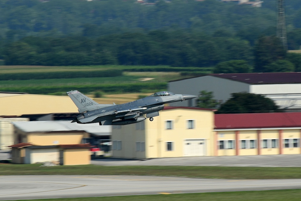 31st FW integrates with 48th FW at Aviano AB to strengthen interoperability