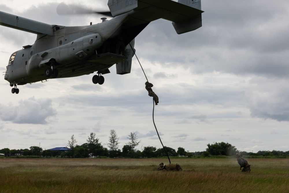 MASA 23: Dropping in | Marines with 3rd MLR fast rope out of an Osprey