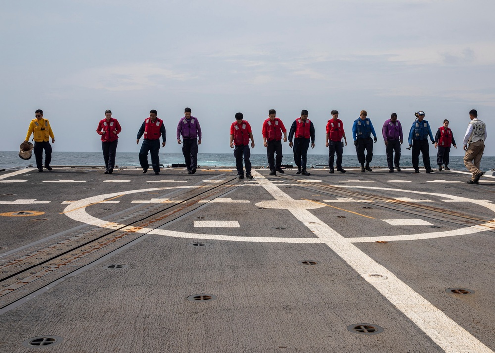 USS Rafael Peralta (DDG 115) conducts flight operations